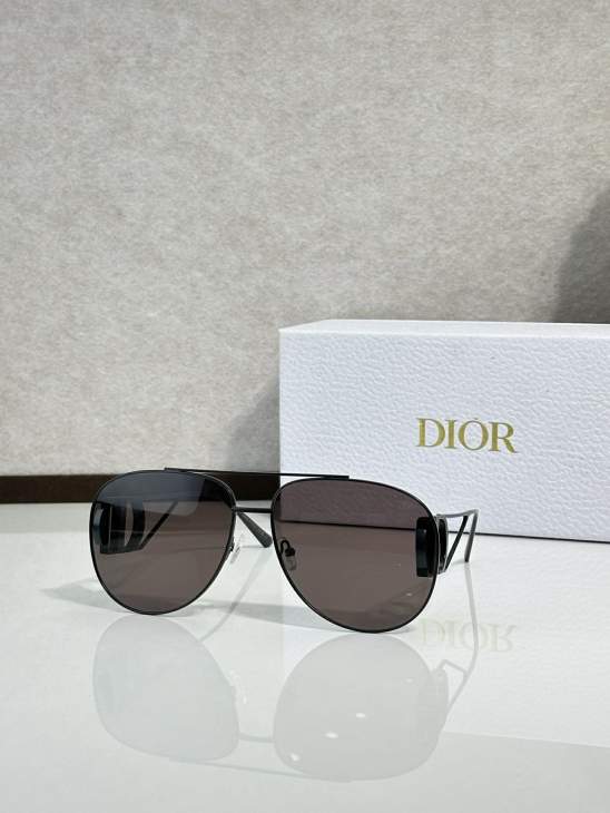 Picture of Dior Sunglasses _SKUfw77796811fw